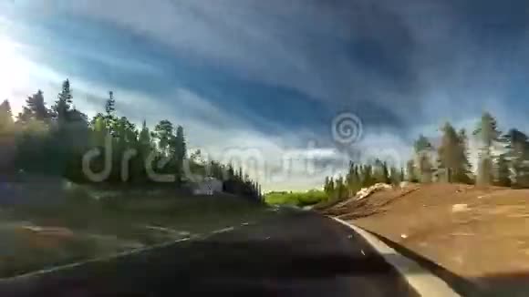 挪威高垂蛇形公路4k超距镜头视频的预览图