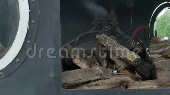 蒸汽机车驾驶室和杠杆视频的预览图