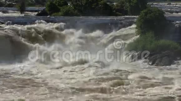 拉洛维兹纳瀑布视频的预览图