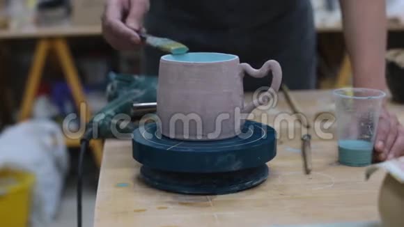陶瓷加工色彩在产品上的应用视频的预览图