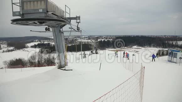 滑雪升降机的机构视频的预览图