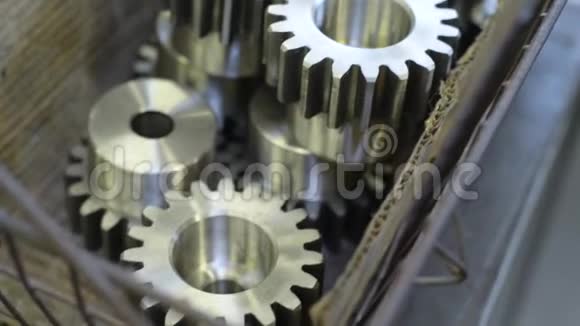 齿轮齿轮生产工业时钟视频的预览图