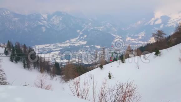 奥地利BadIschl雪地卡特林山缆车视频的预览图