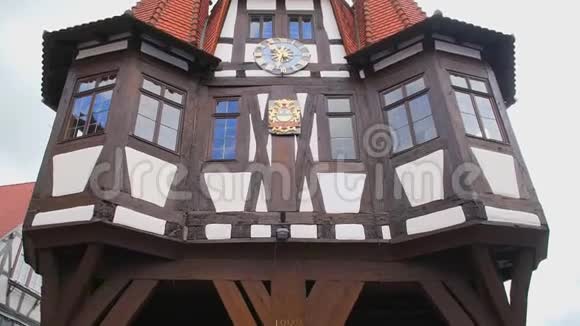 德国小镇的MichelstadtRathaus视频的预览图