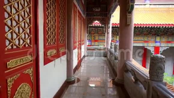 在泰国的中国寺庙散步视频的预览图