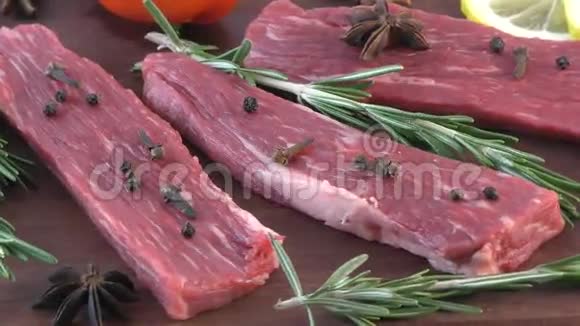 新鲜的大理石牛肉视频的预览图