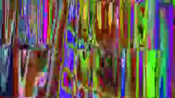 五彩霓虹灯网络朋克优雅全息背景计算机数据概念损坏视频的预览图