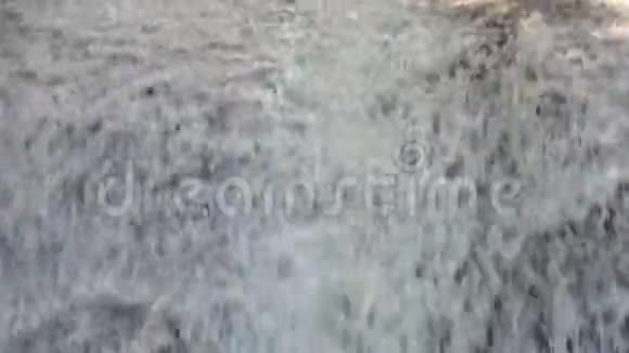泰国清迈DoiInthanon国家公园的Siribhume瀑布关闭上视图视频的预览图