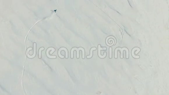 弗里德滑雪板上景视频的预览图