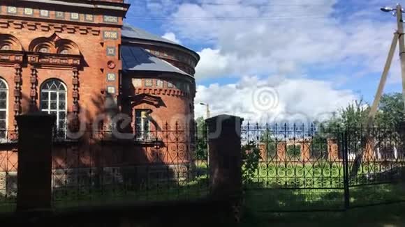 白俄罗斯Gomel地区Zhlobin区Pirevichi村所有圣徒教会都是古老的文化和建筑视频的预览图