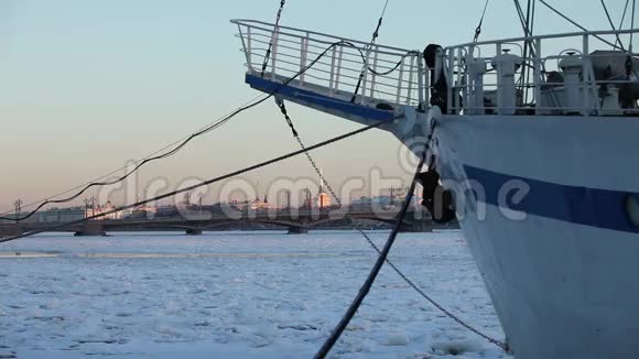 冬天的圣彼得堡港视频的预览图