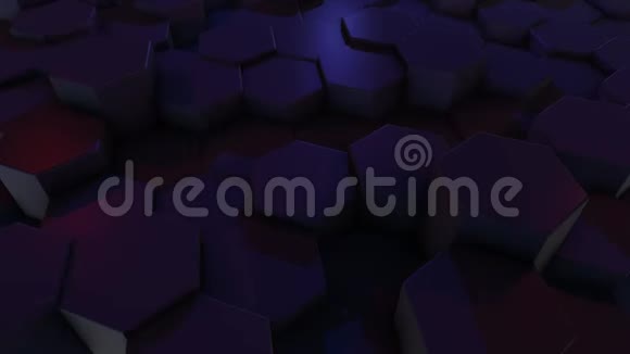 特写3D动画的紫色六边形在黑暗中上下移动视频的预览图