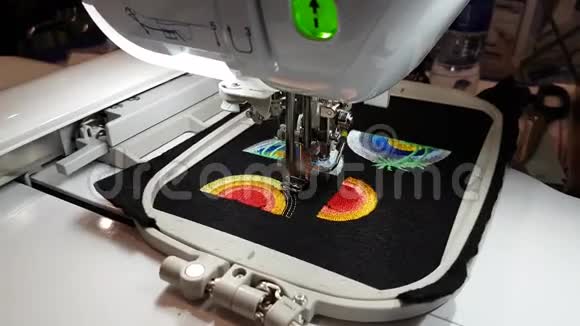 自动缝纫机绣花一个图案视频的预览图