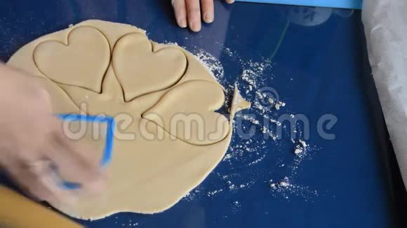 心脏形状的饼干视频的预览图