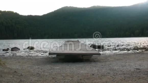 罗马尼亚圣安妮湖视频的预览图