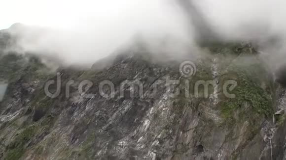 新西兰直升机窗口的青山全景视频的预览图