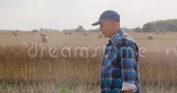 热爱农业现代农民视频的预览图