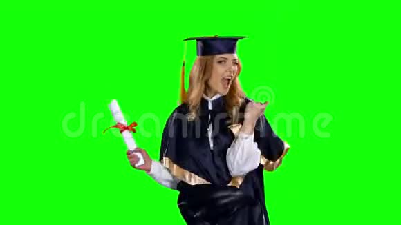 跳舞的毕业生绿色屏幕视频的预览图