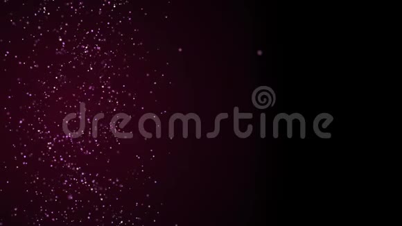 在暗空间背景的一侧旋转发出紫色光的具有深度的透明DNA螺旋视频的预览图