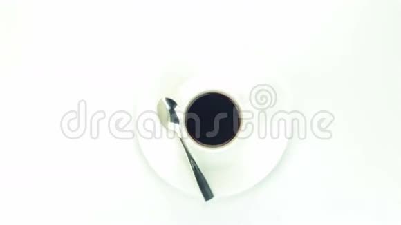 用小勺子喝杯咖啡视频的预览图
