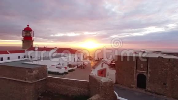 日落前鸟瞰特角悬崖葡萄牙阿尔加维地区视频的预览图