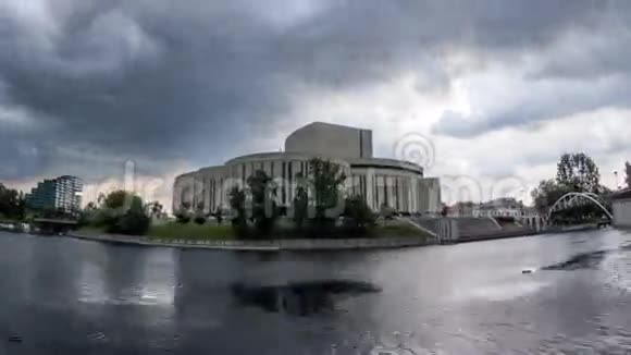 Bydgoszcz歌剧院延时录像视频的预览图
