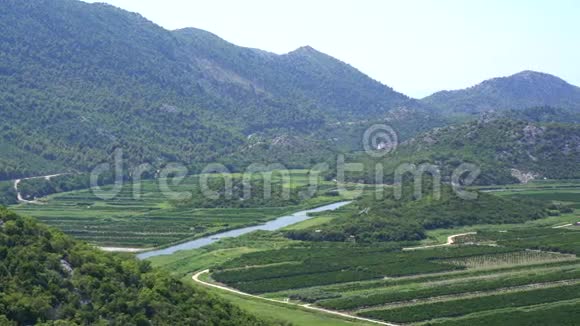 克罗地亚南部美丽的内雷特瓦山谷全景视频的预览图
