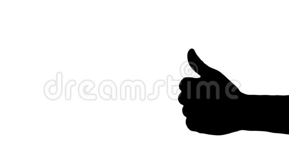 一只雄性手的手指给拇指做手势手从右边进入框架剪影射击孤立的o视频的预览图