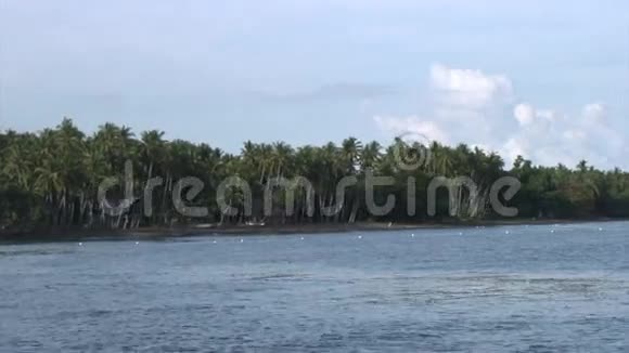菲律宾海岸和天空白云的水面背景视频的预览图