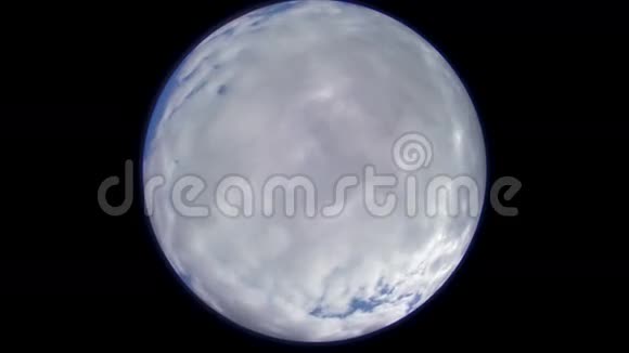 地球像Fisheye白天的云层时间推移视频的预览图