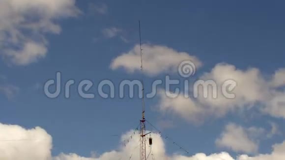 家用单尖峰电信天线塔重云日延时视频的预览图
