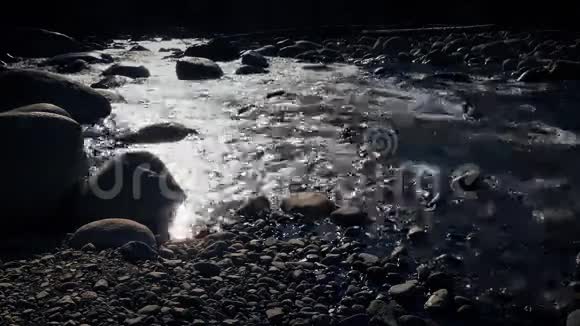 太阳下的壮丽山河视频的预览图