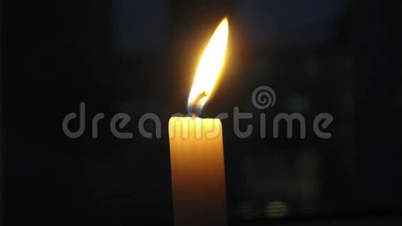 燃烧蜡烛的时间流逝视频的预览图