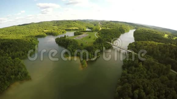 格雷森湖州立公园视频的预览图