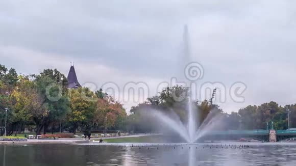 布达佩斯的城市公园叫瓦罗斯利盖延时录像视频的预览图