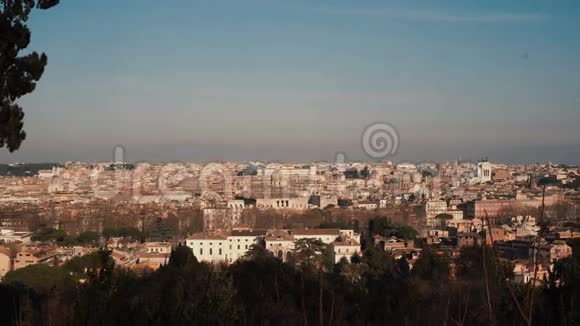 意大利罗马古城全景摄像机向右移动视频的预览图