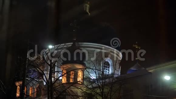 冬夜城的东正教大教堂视频的预览图