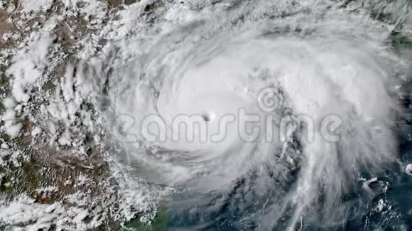 飓风哈维在登陆前几个小时视频的预览图