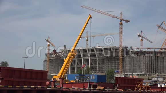 圣彼得堡体育场的建设4K视频的预览图