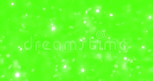 圣诞色彩关键绿色屏幕背景雪花从顶部降雪节日雪圣诞活动视频的预览图