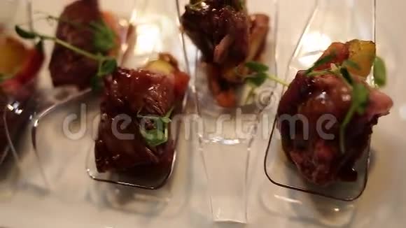 肉类小颗粒欢迎食用美食节视频的预览图