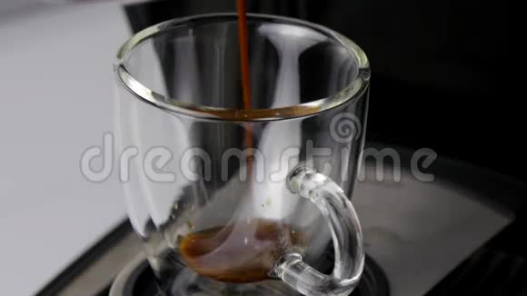 浓缩咖啡准备4K视频的预览图