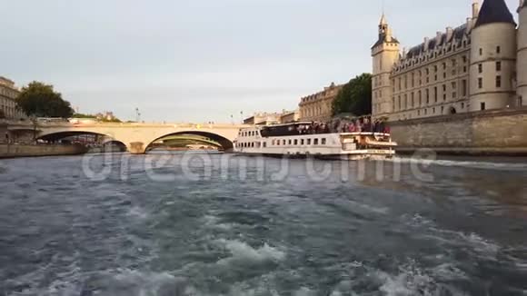 法国巴黎巴黎视频的预览图