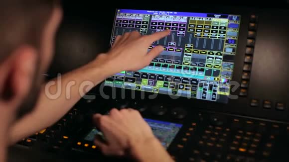舞台的工作声音控制面板视频的预览图