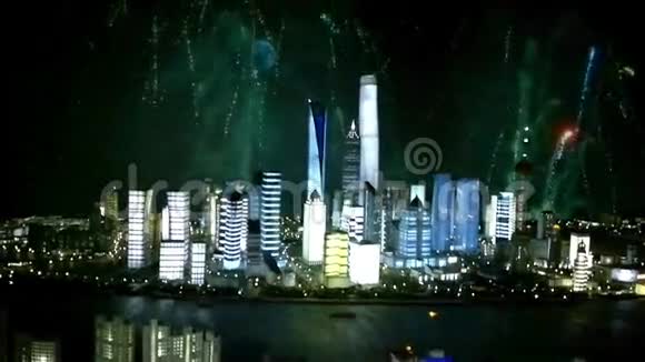 带烟火的现代城市景观上海视频的预览图