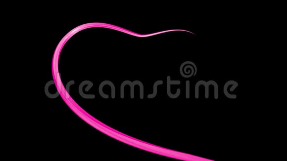 以心脏的形状沿着小径移动粉红色的线条包括Luma哑光视频的预览图