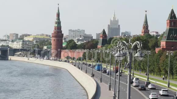 莫斯科克里姆林宫的汽车运输视频的预览图