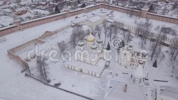 苏兹达尔城斯帕索埃夫菲米耶夫修道院斯帕索普里布拉赞斯基大教堂乌斯彭斯基餐厅教堂视频的预览图
