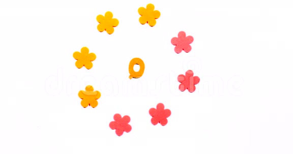 英语字母表的字母Q在白色背景上跳舞的信视频的预览图