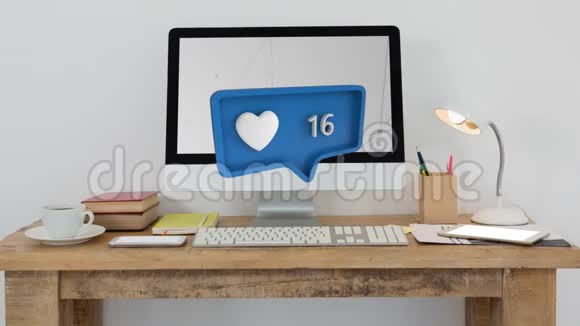 爱的象征和增加的数字通过电脑杯咖啡台灯视频的预览图